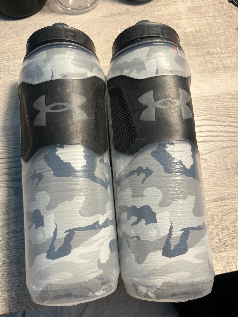 Under Armour Gray Camo Hydration Bottles with Black Grip - Pair